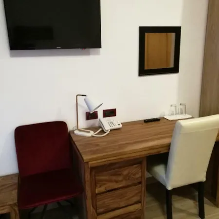 Konukevi Al Trenino 4*