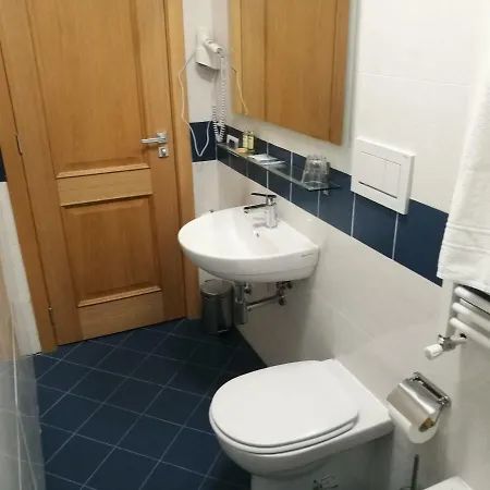 阿尔特勒尼诺旅馆 招待所